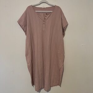 Oli and Hali Relaxed Short-Sleeve Henley dress in Dusty Rose, M